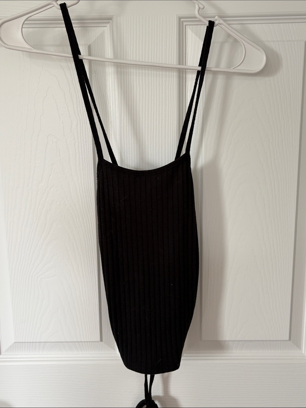 SHEIN Black Ribbed Cropped Tank Top with Tie Hem